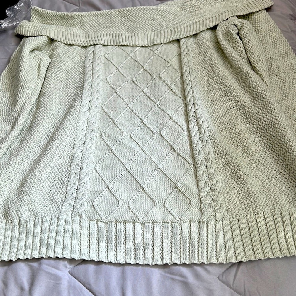 BEAUTIFUL PLUS SIZE 18-20 SWEATER